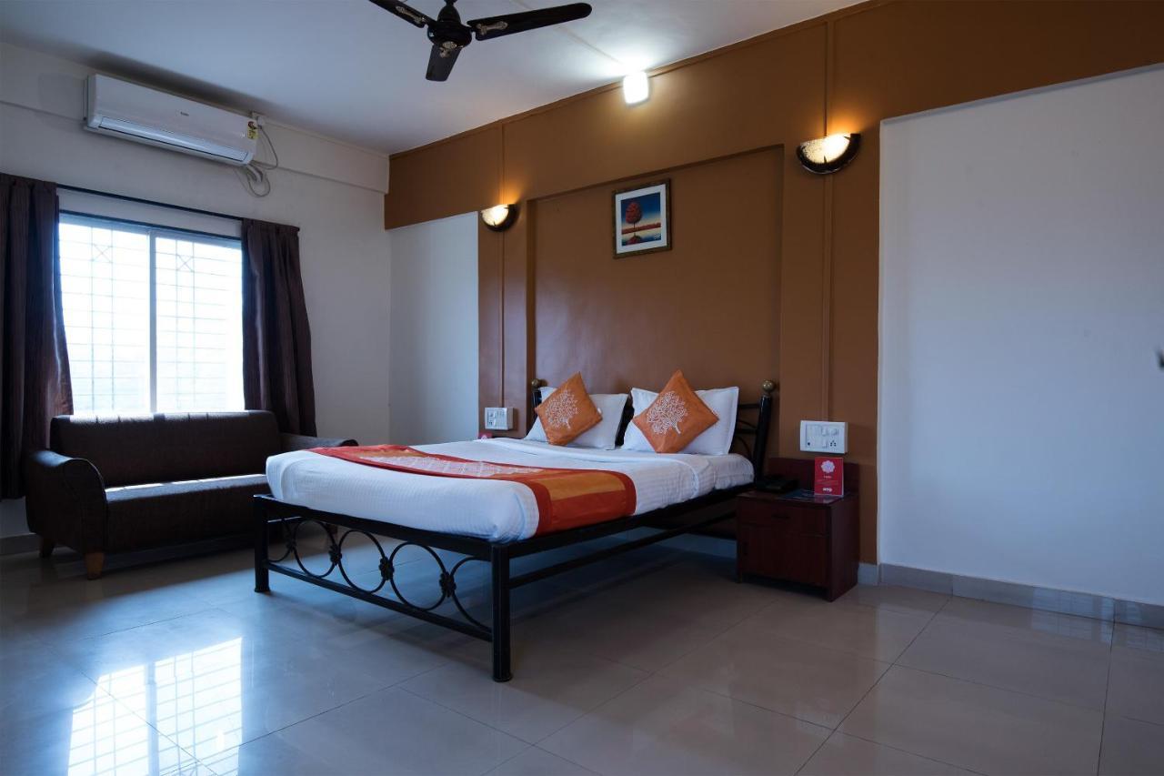 Oyo 1065 Hotel Hmr Royal Inn Pune Dış mekan fotoğraf