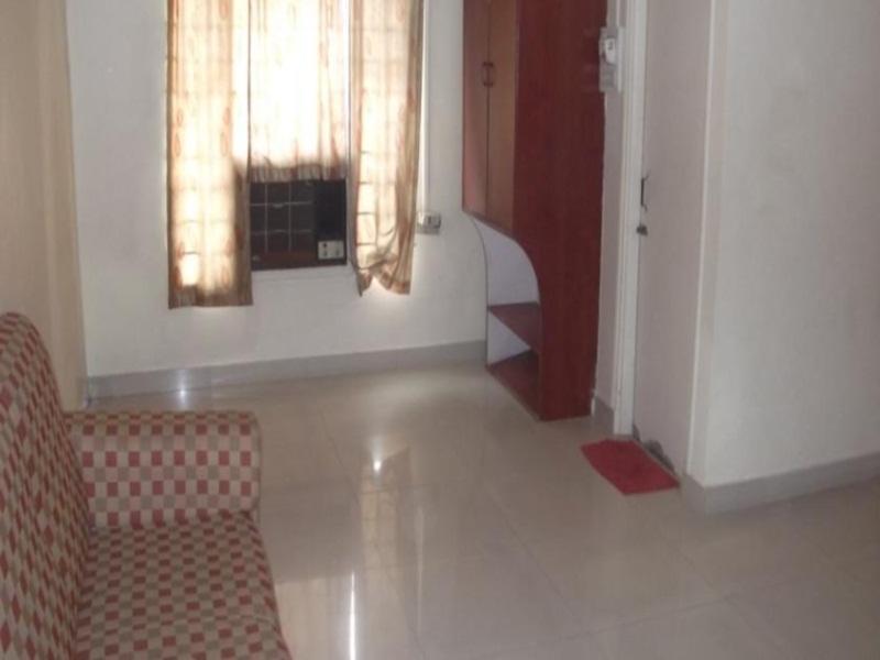 Oyo 1065 Hotel Hmr Royal Inn Pune Dış mekan fotoğraf