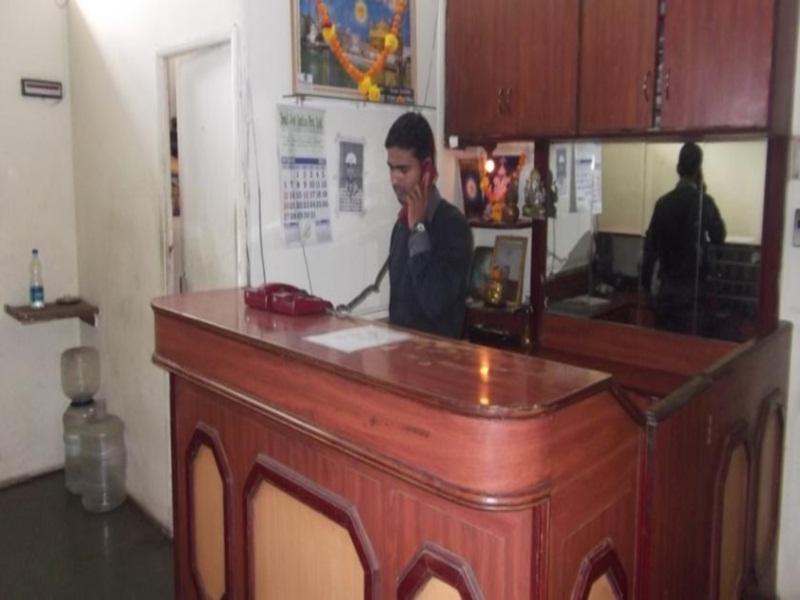 Oyo 1065 Hotel Hmr Royal Inn Pune Dış mekan fotoğraf